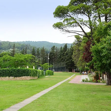 Parco Delle Piscine 캠프장 사르티아노